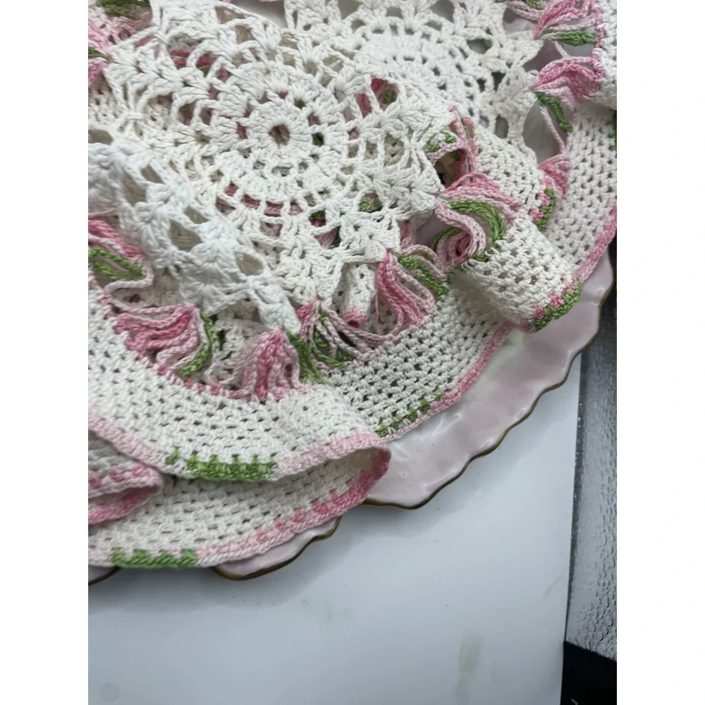 Round Doily‎ Pink & Green And White 9.5 Wide Set Of 3